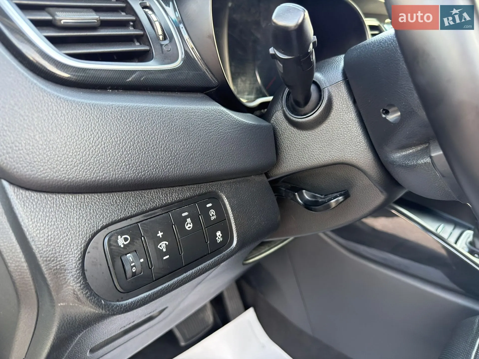 2015 Kia Carens - мініатюра 24