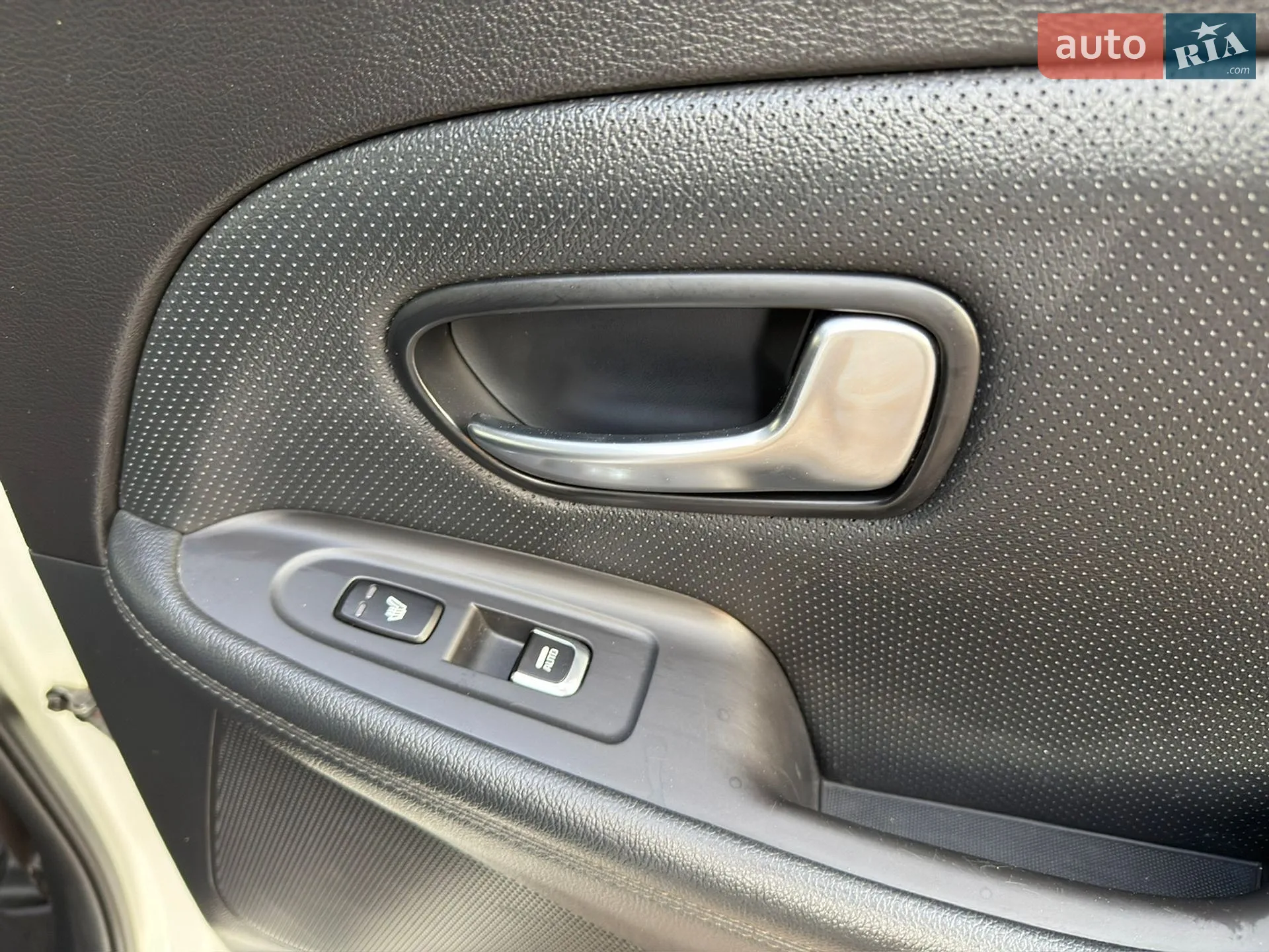 2015 Kia Carens - мініатюра 31