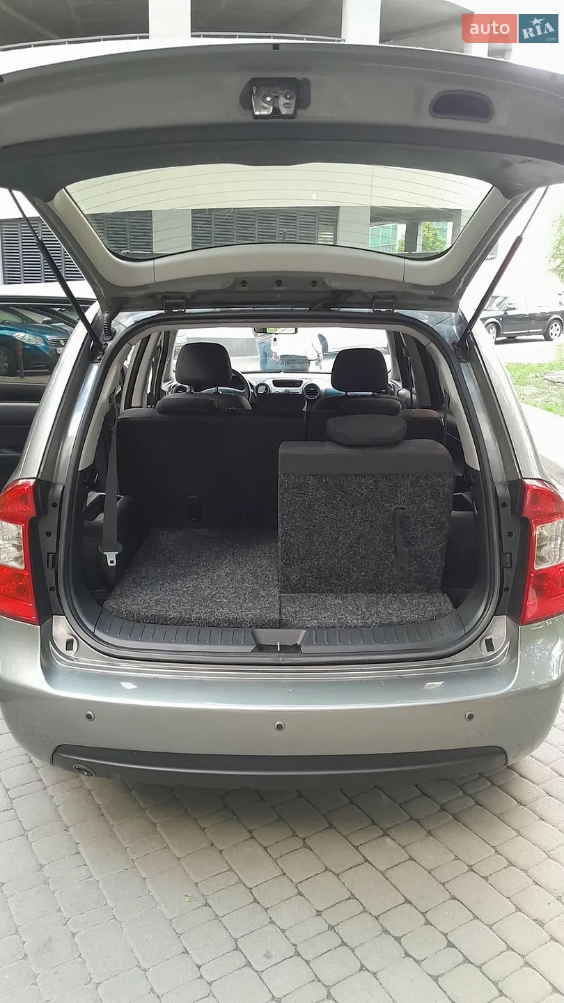 2010 Kia Carens - мініатюра 24