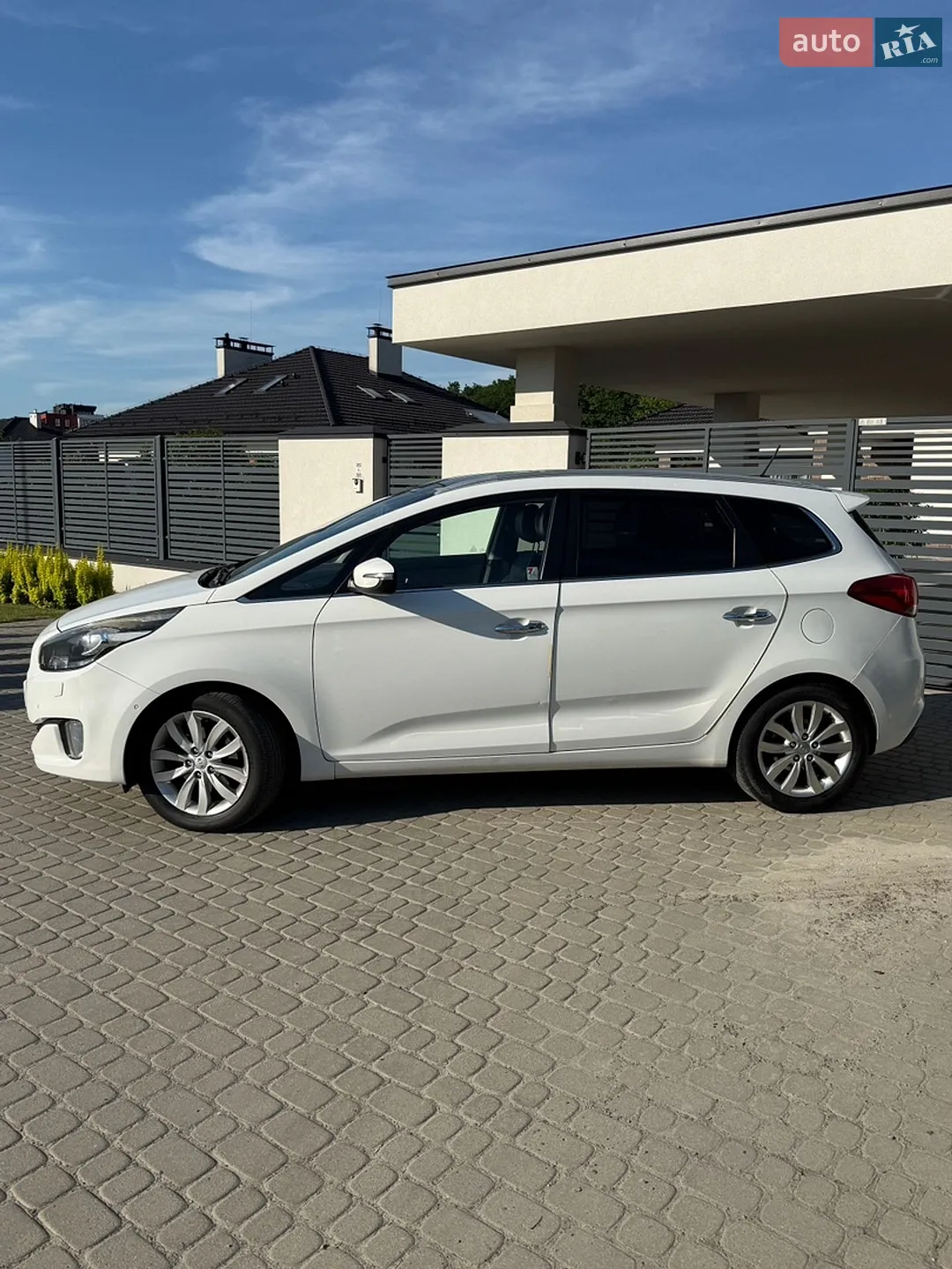 2013 Kia Carens - мініатюра 2