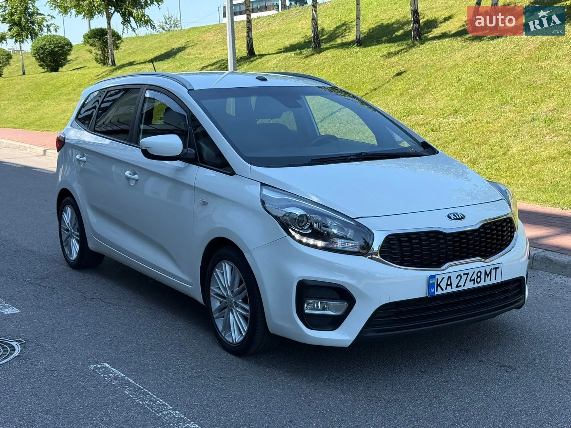 2017 Kia Carens - мініатюра 2