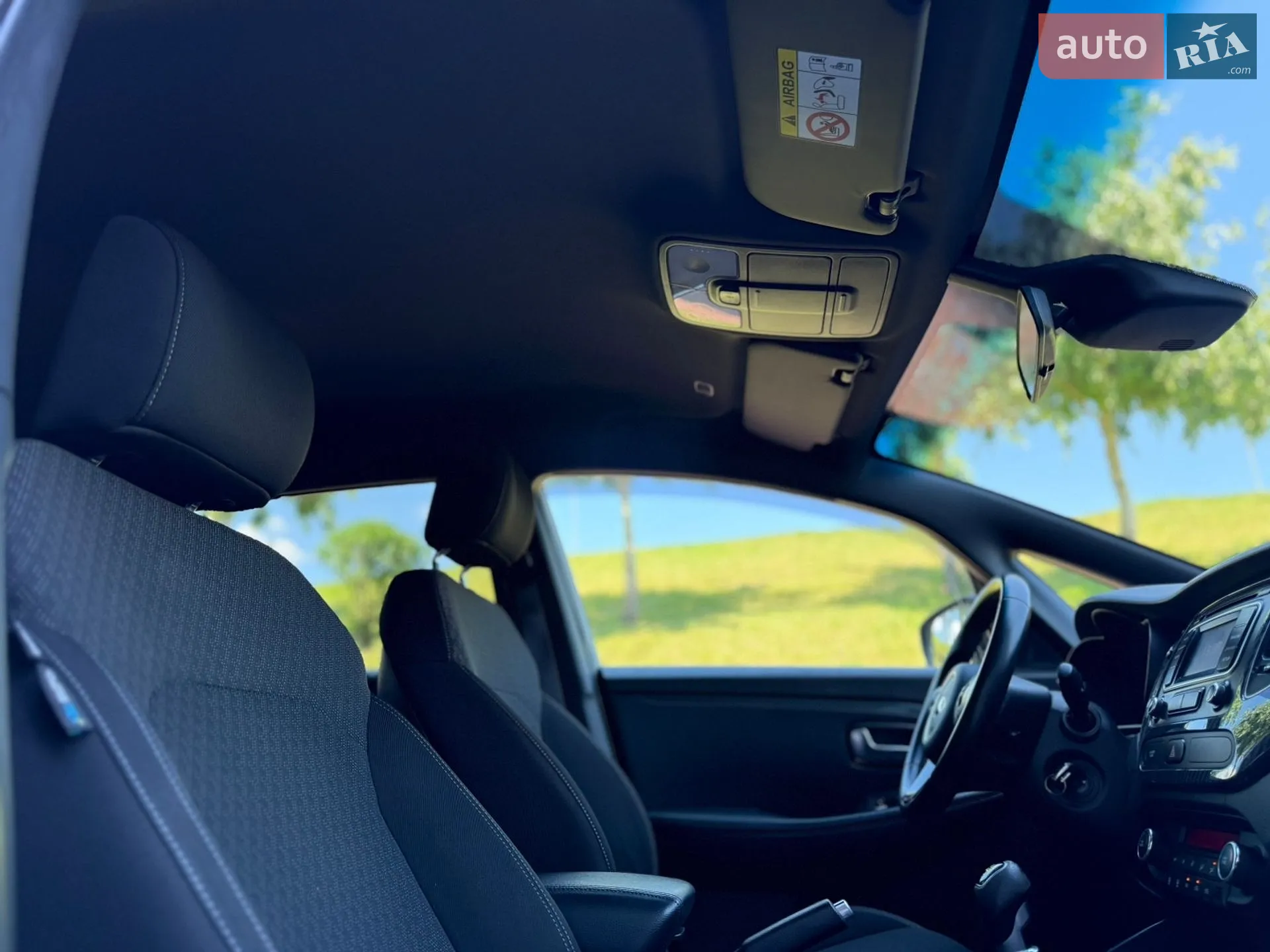 2017 Kia Carens - мініатюра 16