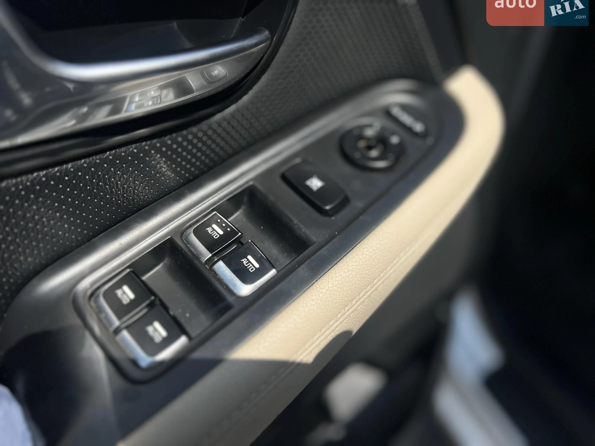 2013 Kia Carens - мініатюра 10