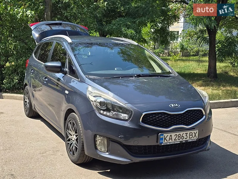 Kia Carens 2015