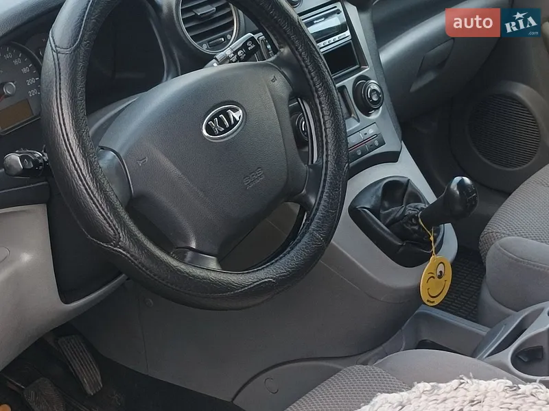 Kia Carens 2007