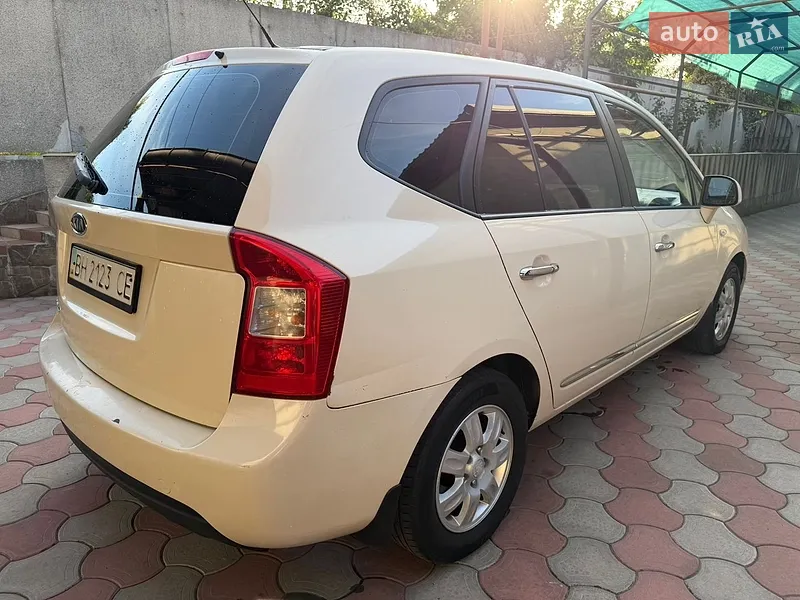 Kia Carens