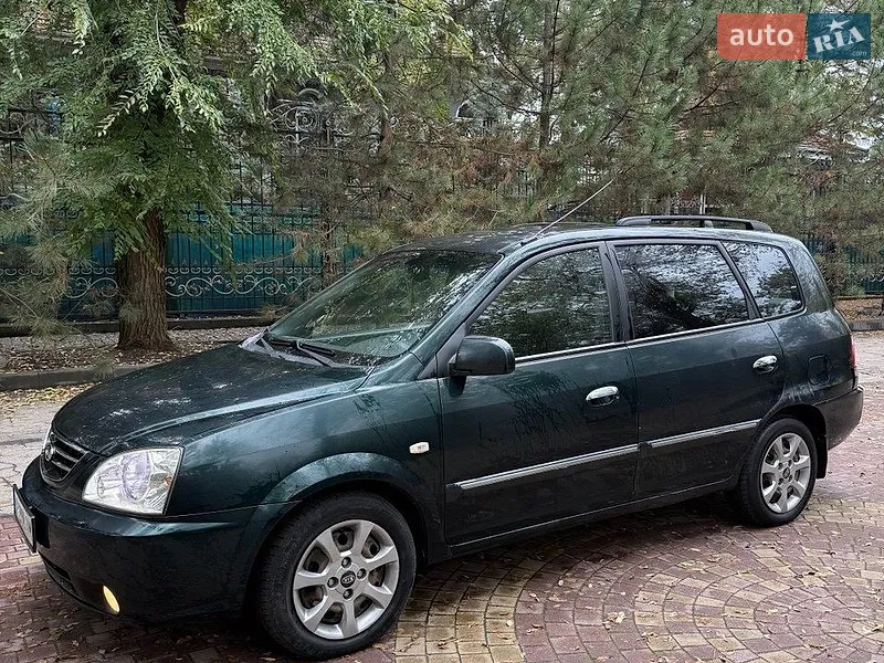 Kia Carens