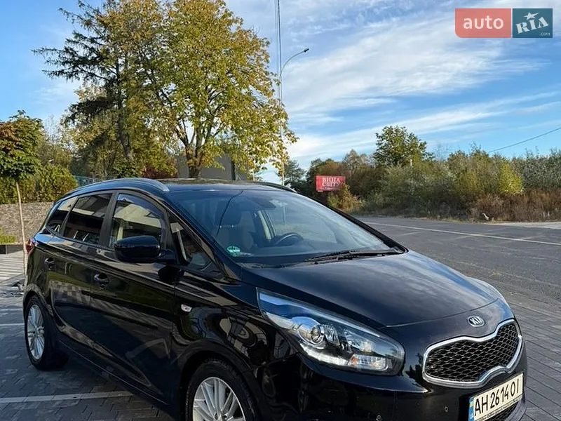 Kia Carens