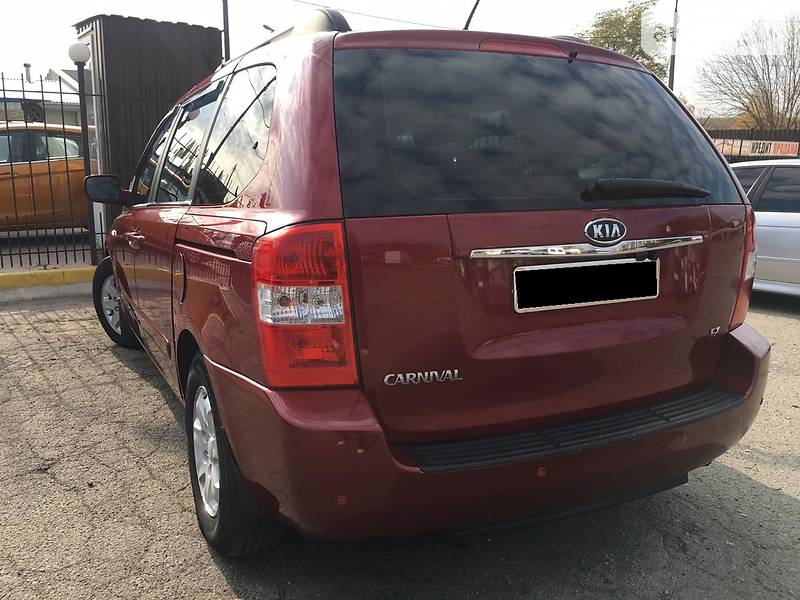 Мінівен Kia Carnival 2006 в Миколаєві