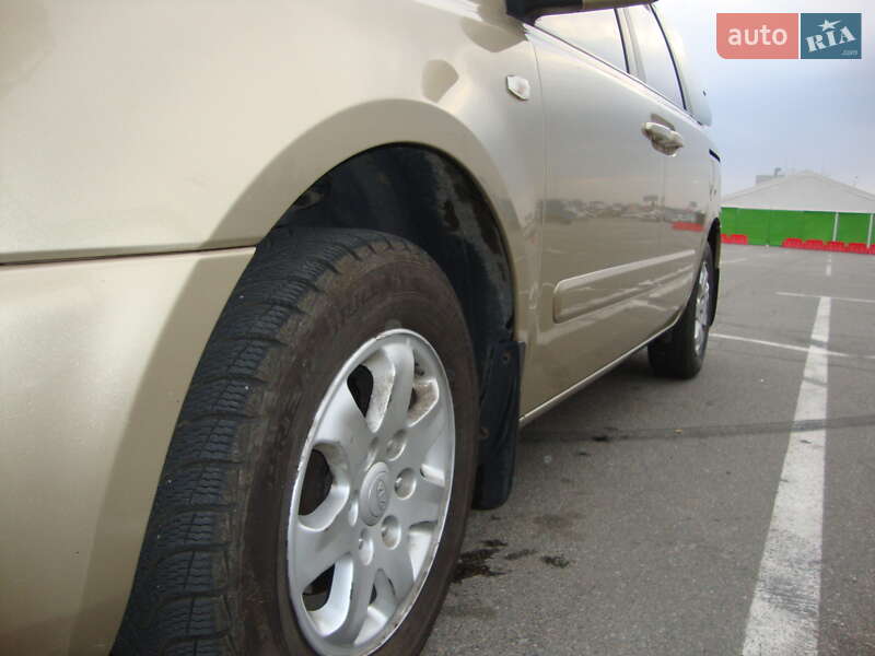 Мінівен Kia Carnival 2007 в Києві