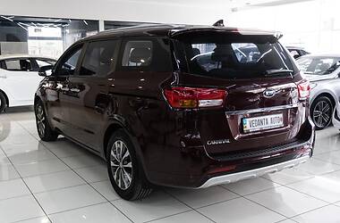 Минивэн Kia Carnival 2016 в Одессе