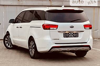 Минивэн Kia Carnival 2015 в Одессе