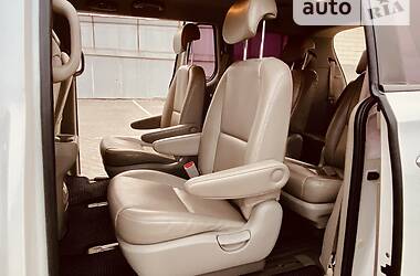 Минивэн Kia Carnival 2015 в Одессе