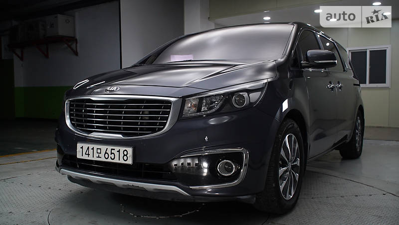 Мінівен Kia Carnival 2016 в Дніпрі