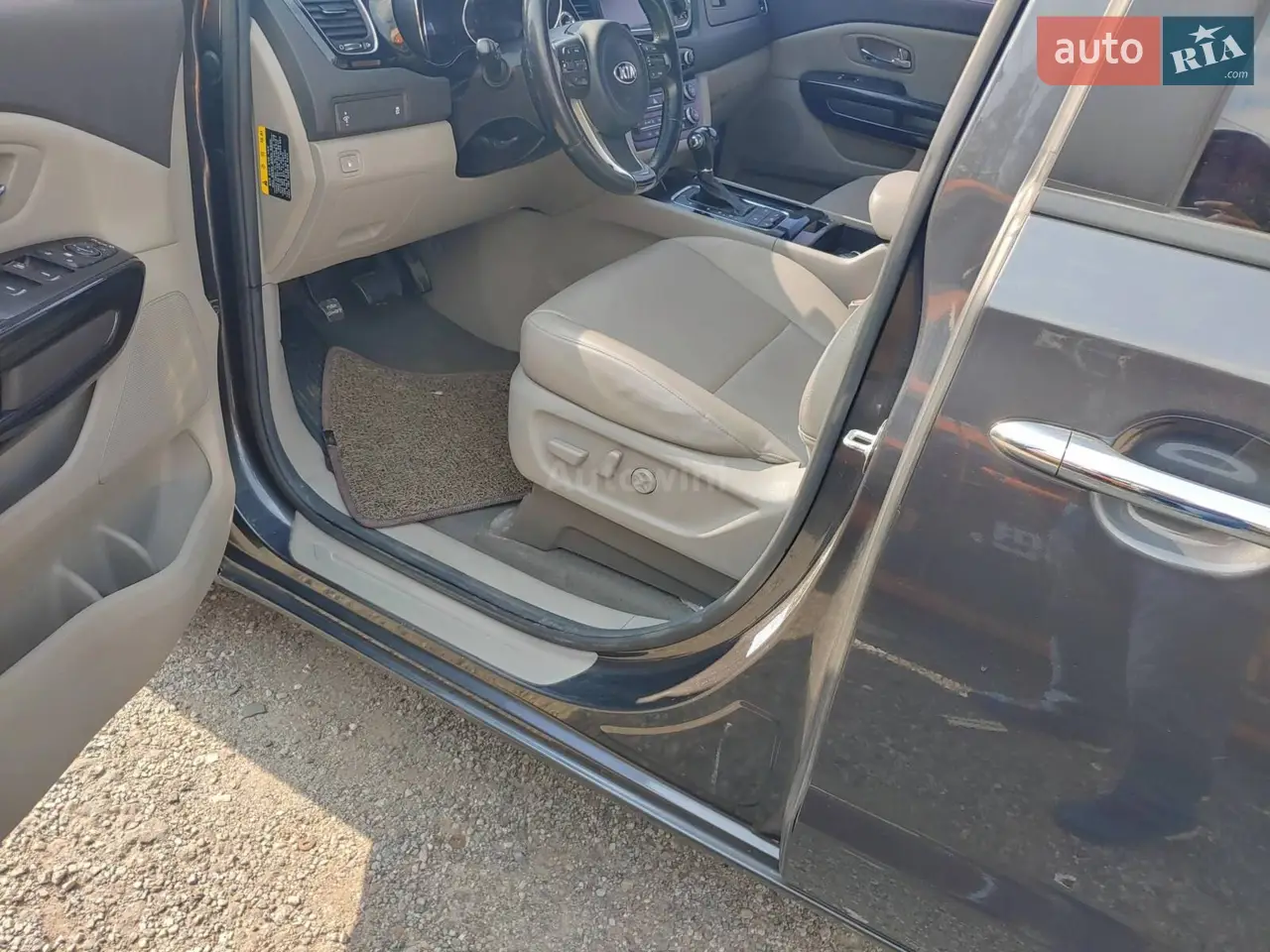 2016 Kia Carnival - мініатюра 4