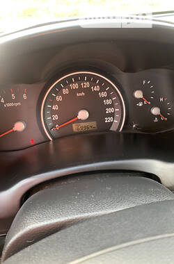 Універсал Kia Carnival 2010 в 