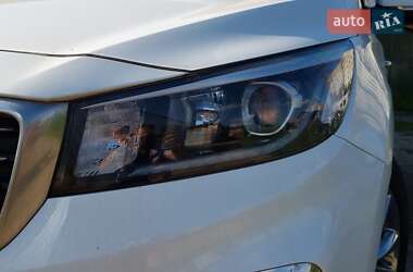 Минивэн Kia Carnival 2018 в Черновцах