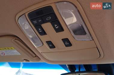 Минивэн Kia Carnival 2018 в Черновцах