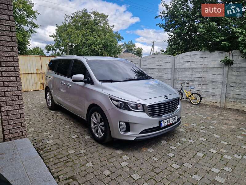 Kia Carnival 2016