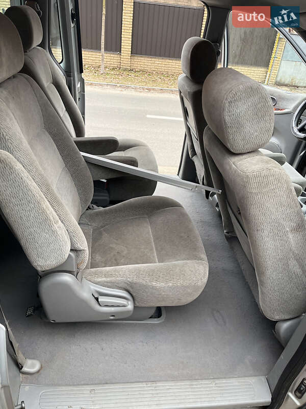 Мінівен Kia Carnival 2003 в Бучі