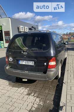 Мінівен Kia Carnival 2006 в Долині