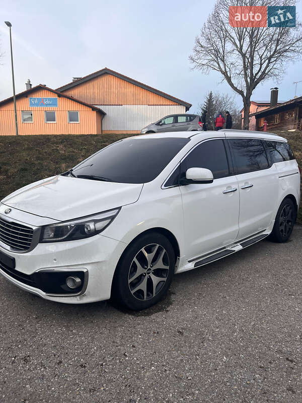 Kia Carnival 2015
