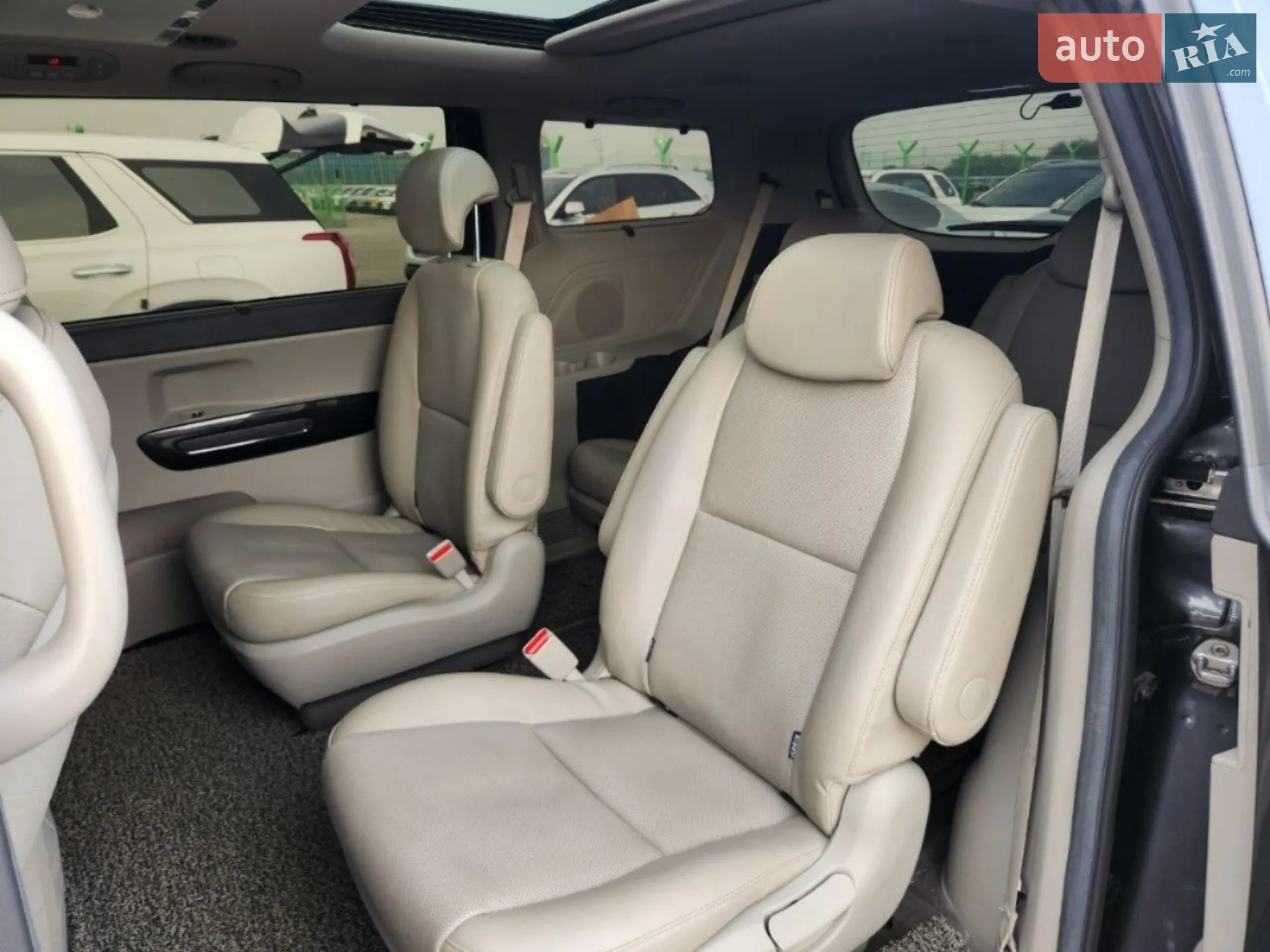 2016 Kia Carnival - мініатюра 20