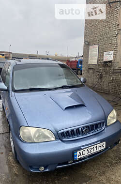 Минивэн Kia Carnival 2000 в Луцке