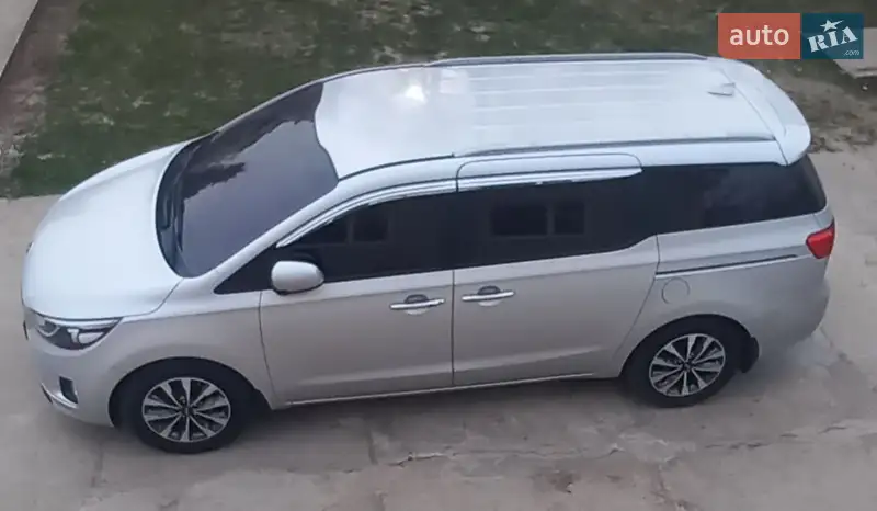 Kia Carnival 2014