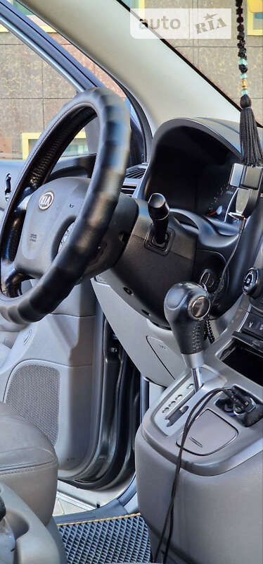 Мінівен Kia Carnival 2011 в Одесі