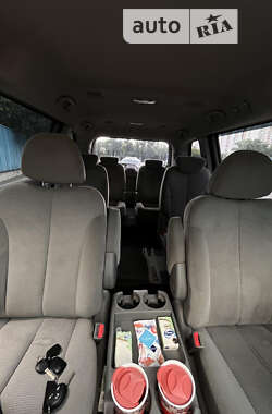 Минивэн Kia Carnival 2008 в Киеве