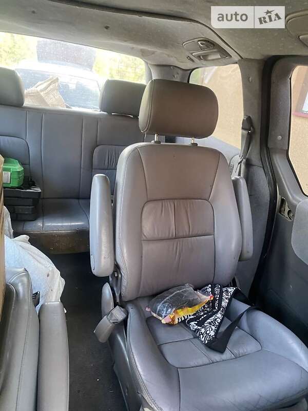 Минивэн Kia Carnival 2001 в Долине фото 5 Минивэн Kia Carnival 2001 в Долине