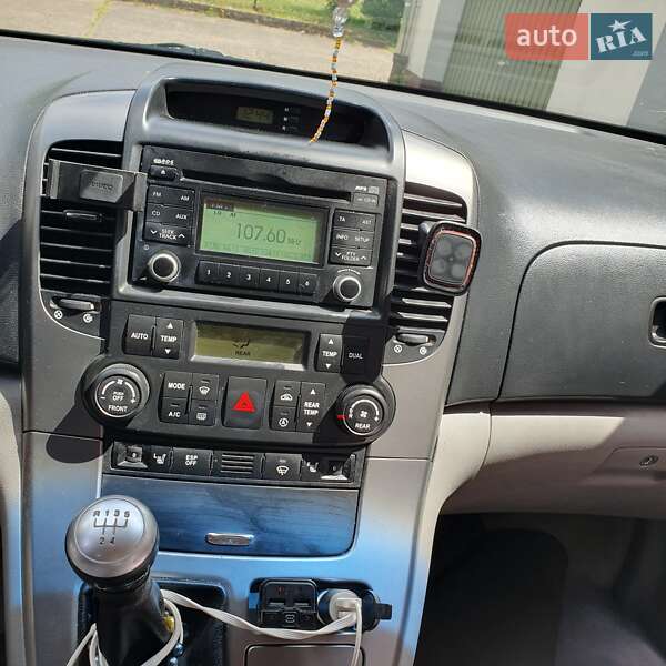 Мінівен Kia Carnival 2006 в Львові