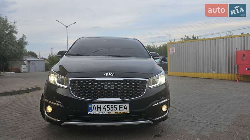 Минивэн Kia Carnival 2014 в Житомире
