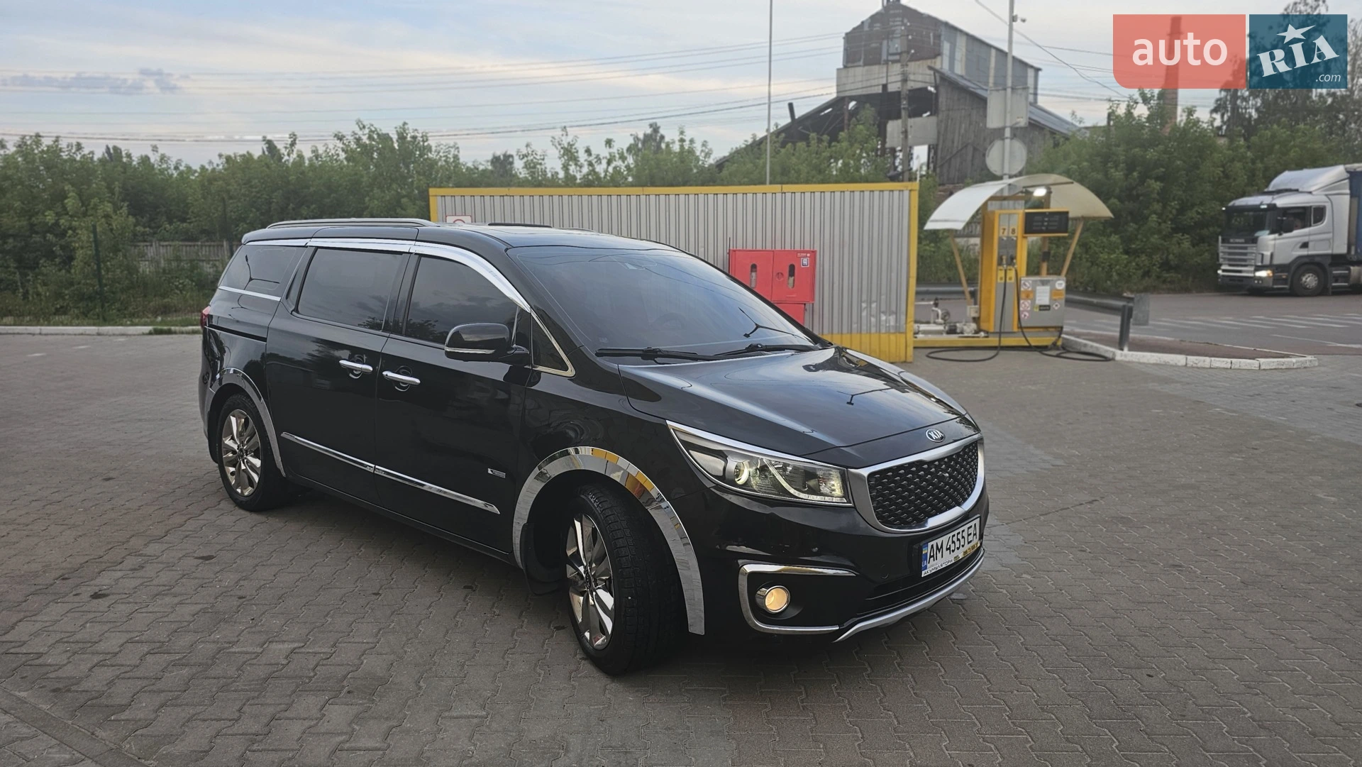 2014 Kia Carnival - мініатюра 8