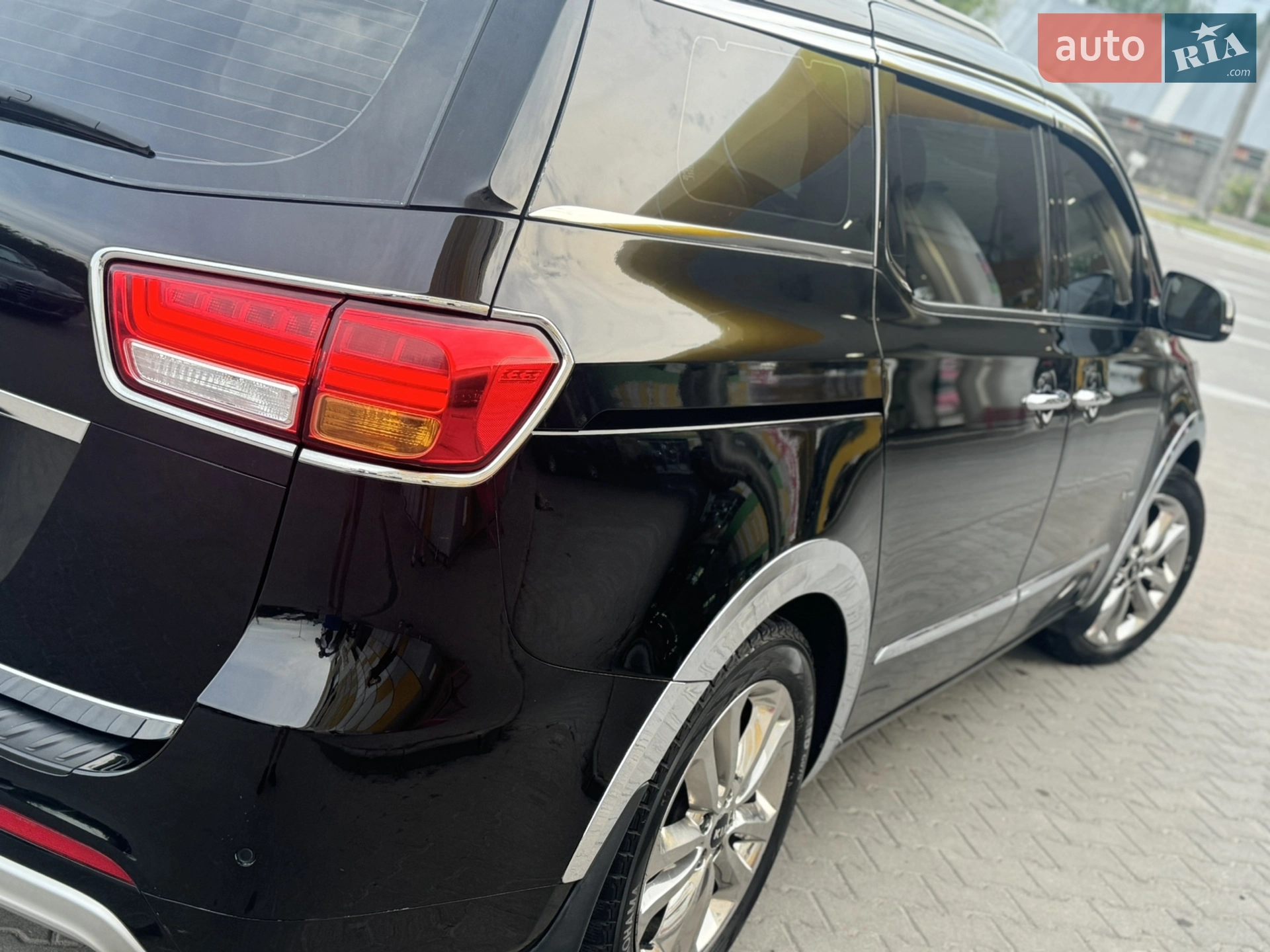 2014 Kia Carnival - мініатюра 12