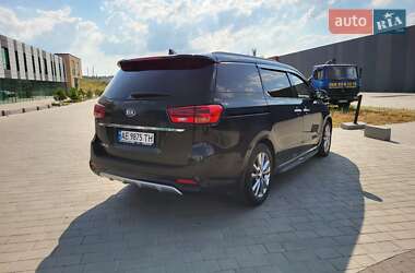 Мінівен Kia Carnival 2018 в Хмельницькому