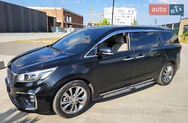 Мінівен Kia Carnival 2018 в Хмельницькому