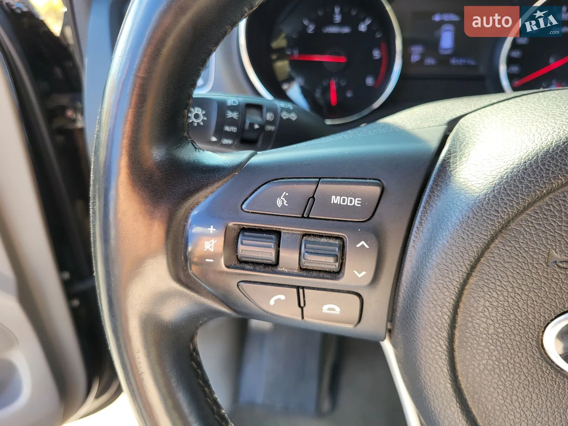 2018 Kia Carnival - мініатюра 31