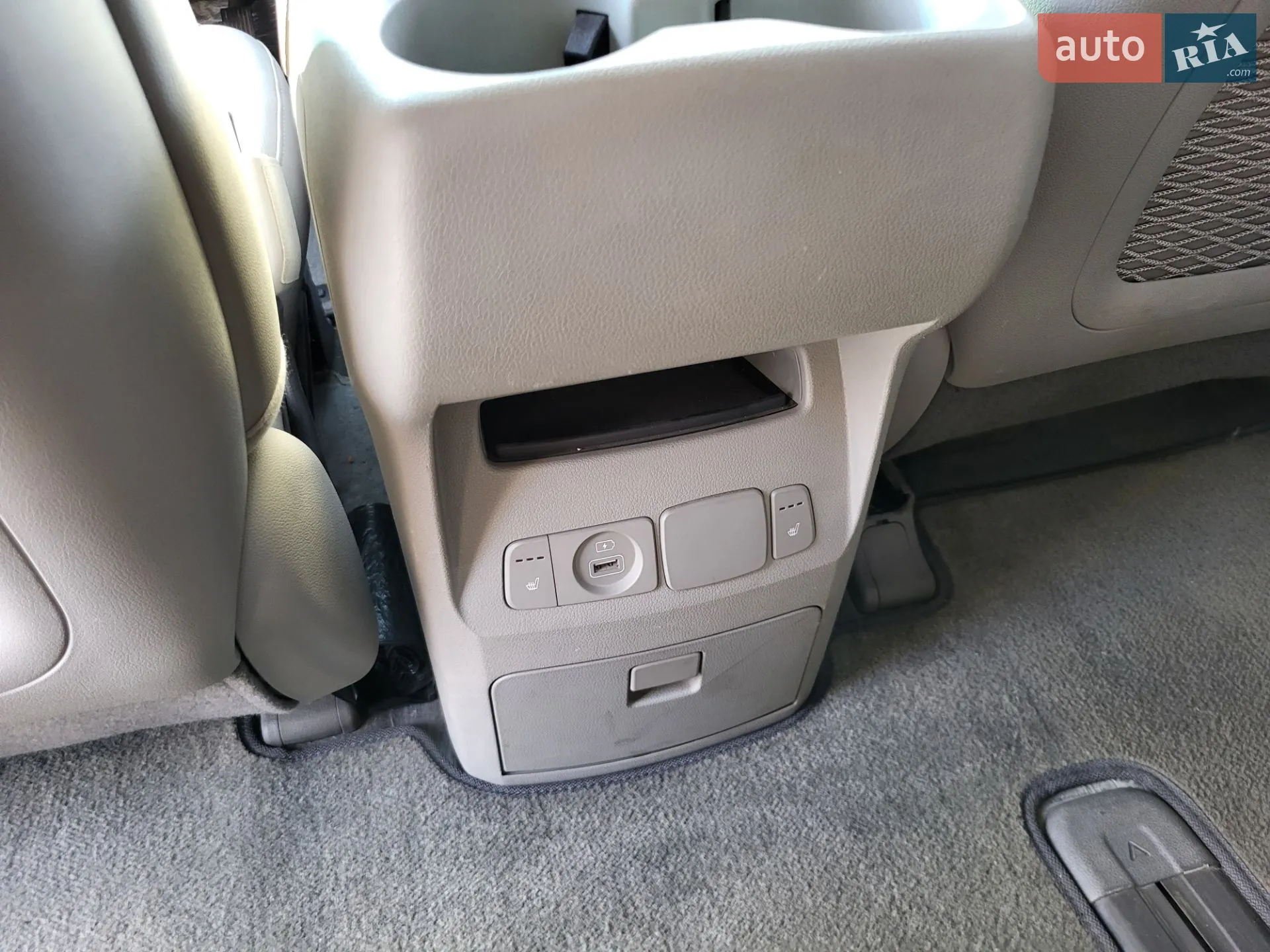 2018 Kia Carnival - мініатюра 45