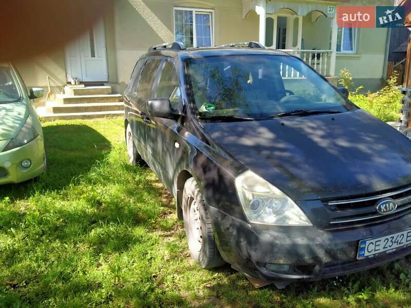 Минивэн Kia Carnival 2006 в Черновцах