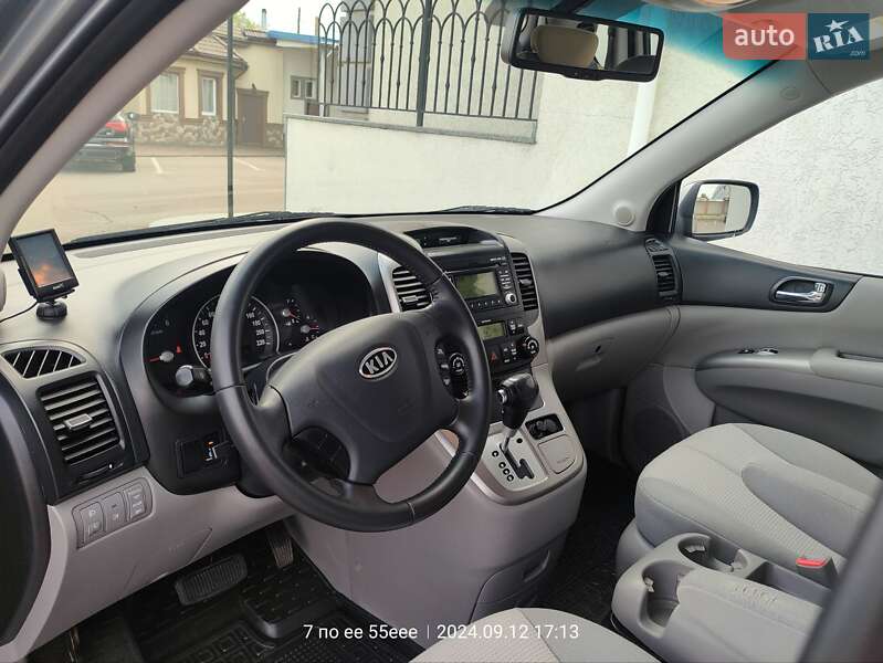 Мінівен Kia Carnival 2012 в Рівному
