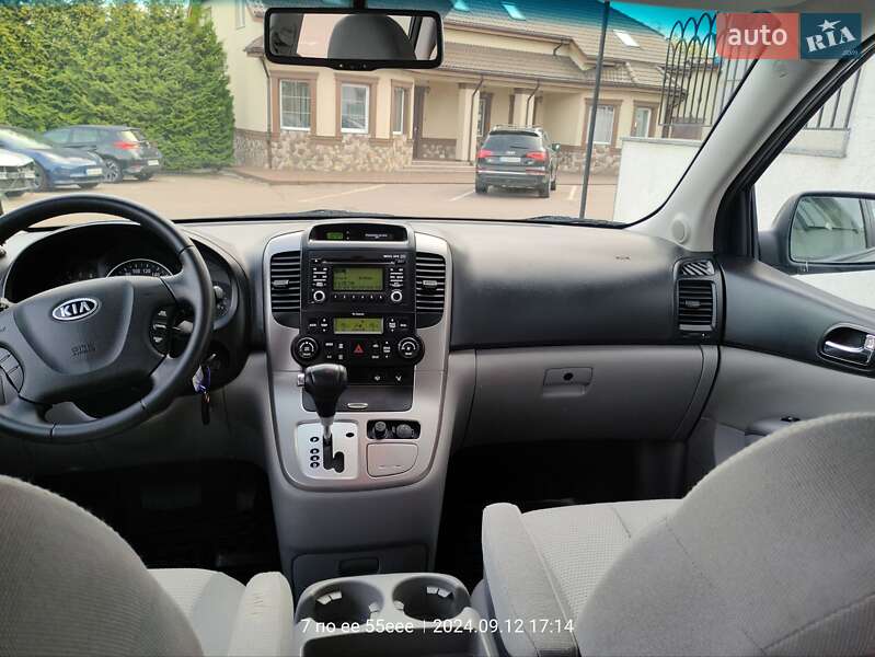 Мінівен Kia Carnival 2012 в Рівному