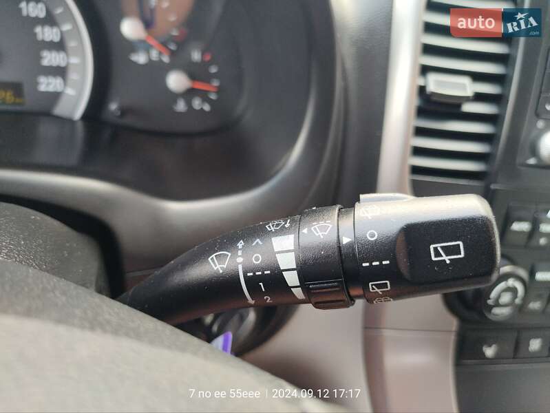 Мінівен Kia Carnival 2012 в Рівному