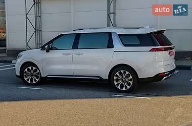 Минивэн Kia Carnival 2021 в Киеве