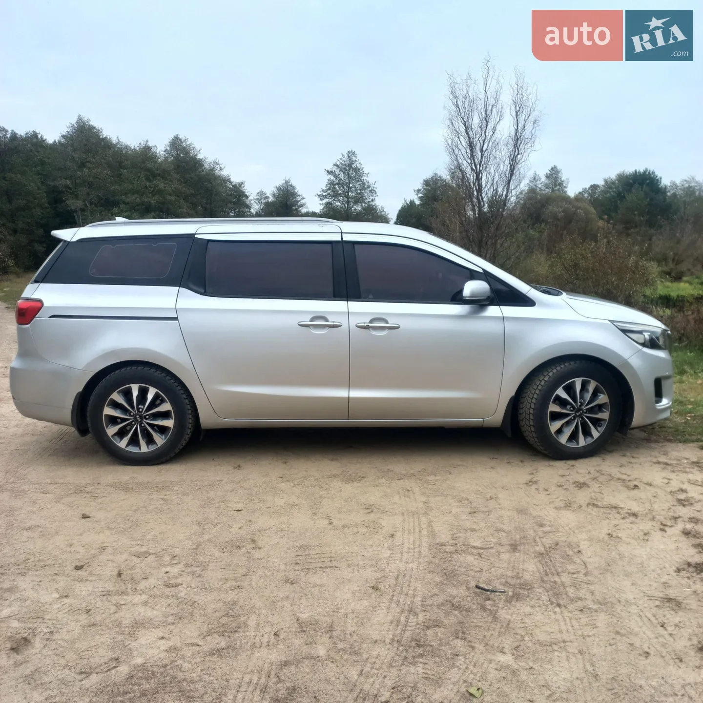 2014 Kia Carnival - мініатюра 3