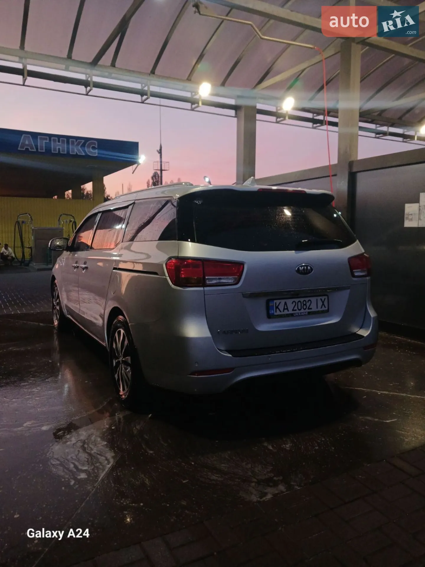 2014 Kia Carnival - мініатюра 12