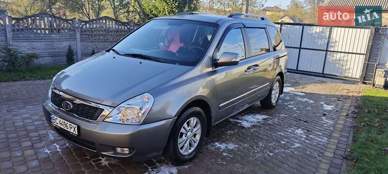 Kia Carnival 2010