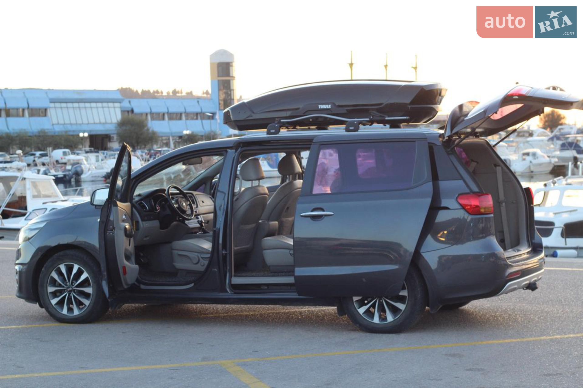 2015 Kia Carnival - мініатюра 9