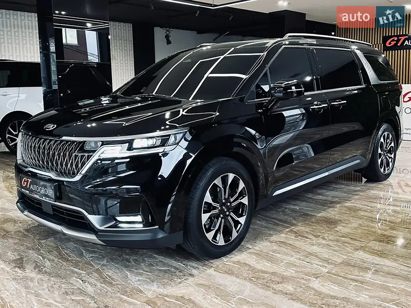Минивэн Kia Carnival 2021 в 